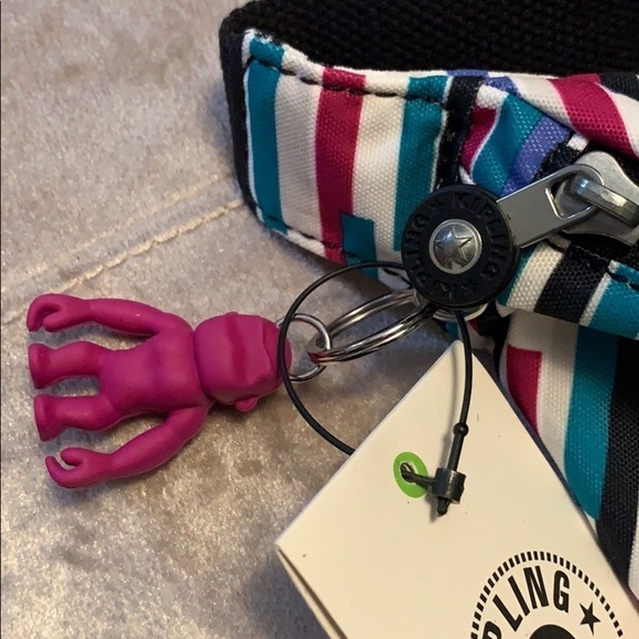 Kipling Urban Stripe Fanny Pack or chest bag, includes keychain - Picture 3 of 10